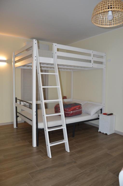 Zdjęcie z galerii obiektu LA CASA DEL GUARDIA w mieście Lonedo