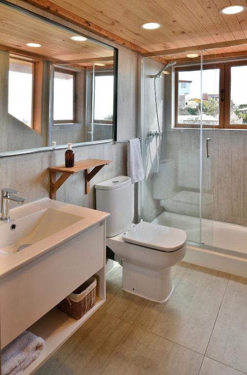 Koupelna v ubytování Hotel Faro Azul Valparaíso Cerro Alegre