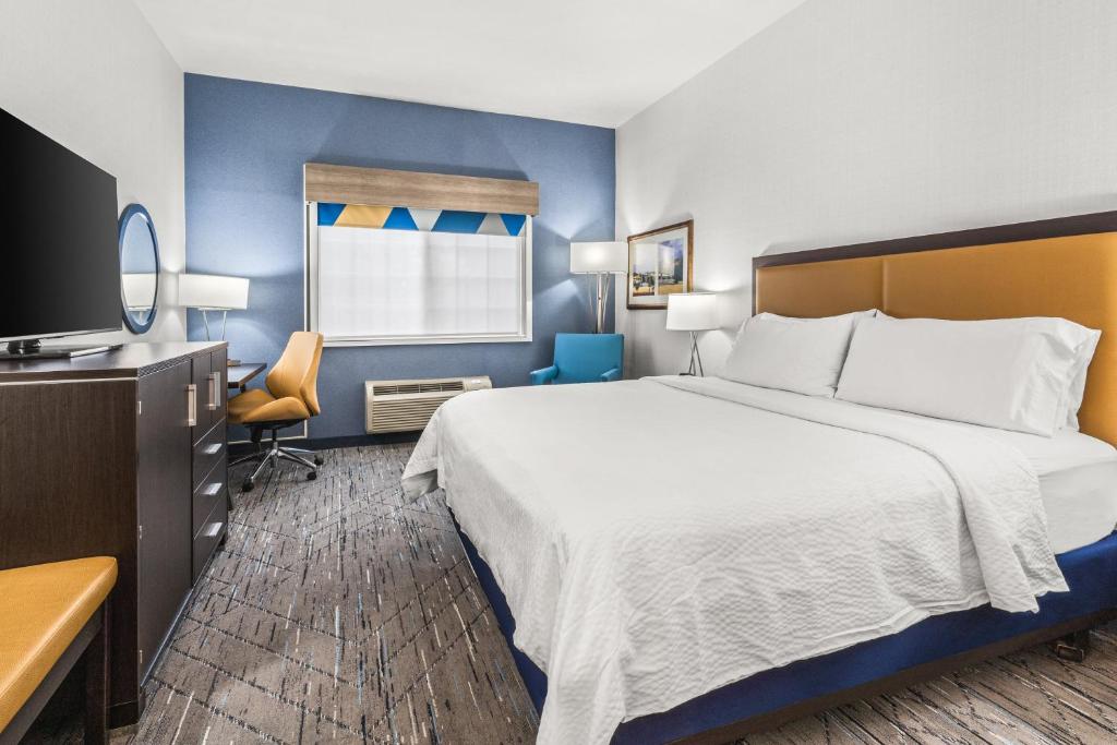 Postel nebo postele na pokoji v ubytování Holiday Inn Express Wenatchee by IHG