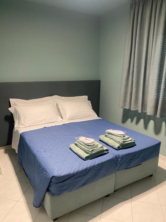 A bed or beds in a room at Comosole
