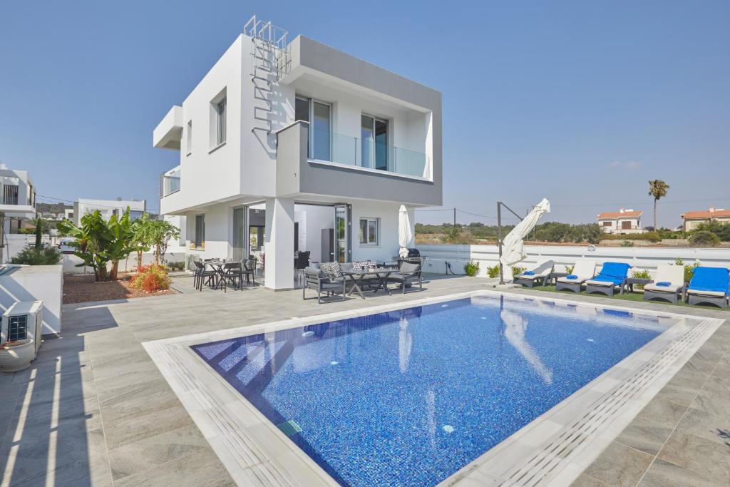Πισίνα στο ή κοντά στο Protaras Pearl Villa Ekaterina