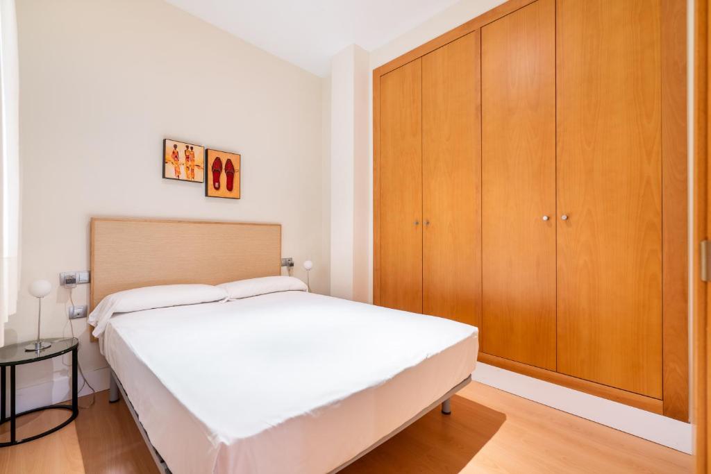 Be Free Arco Almeria - Apartamento De Tres Habitaciones