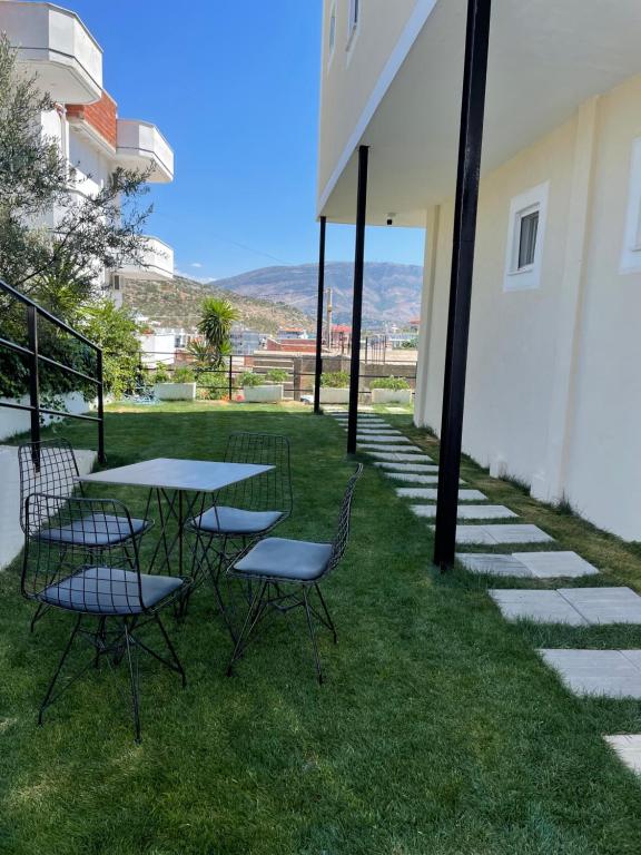 Nespecifikovaný výhled na hory nebo výhled na hory při pohledu z hotelu