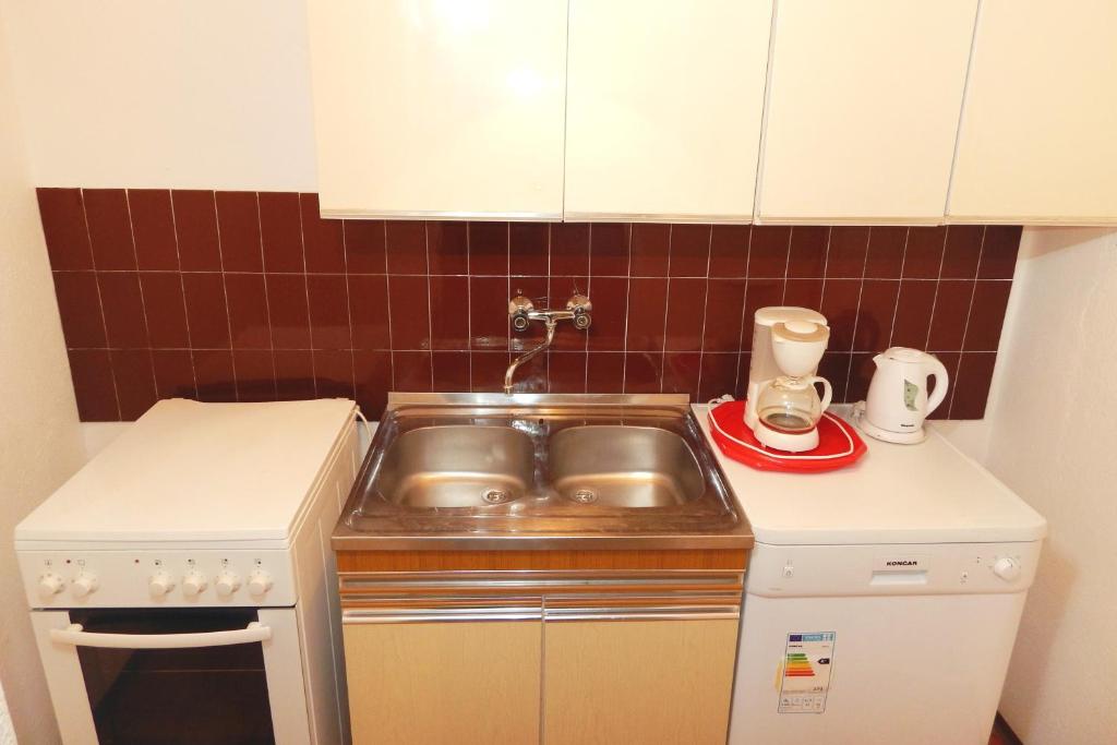 Zdjęcie z galerii obiektu Apartment Pag 4119d w mieście Pag