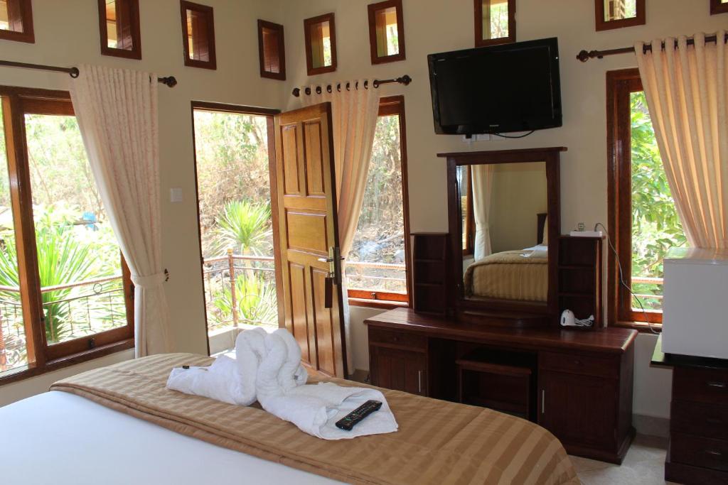 Puri Pondok Dawa Villa - Classic Double Room With Balcony