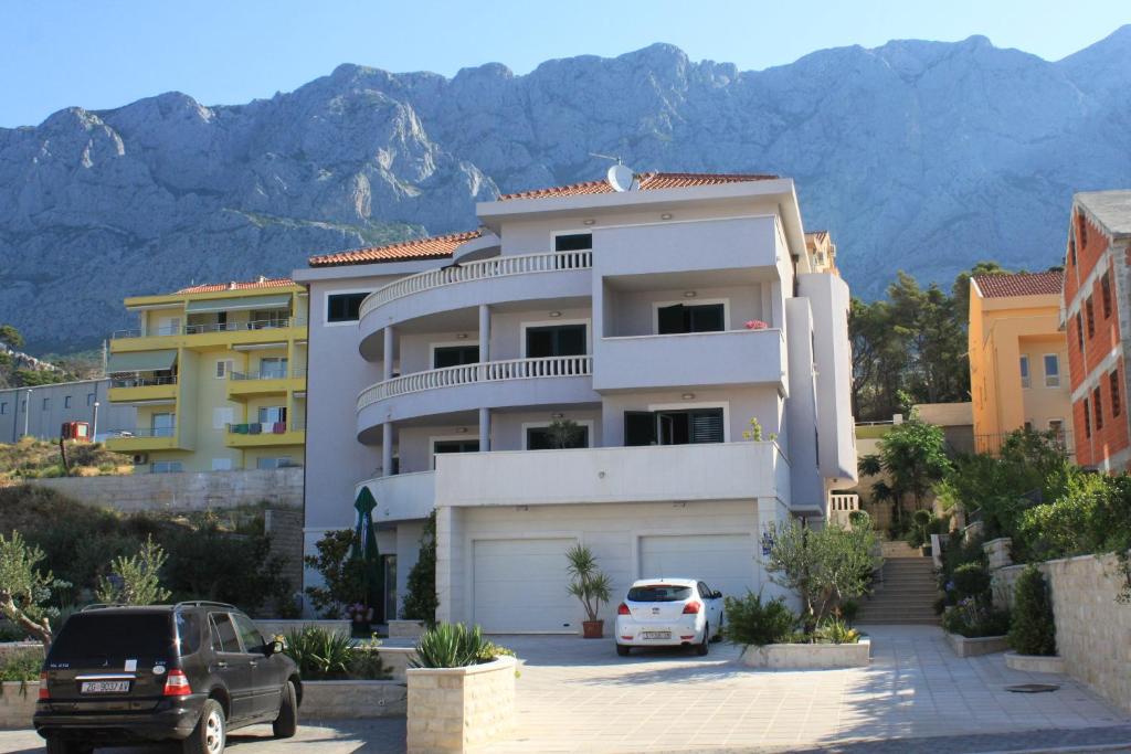 Fotografia z galérie ubytovania Apartments with a parking space Makarska - 3751 v destinácii Makarska