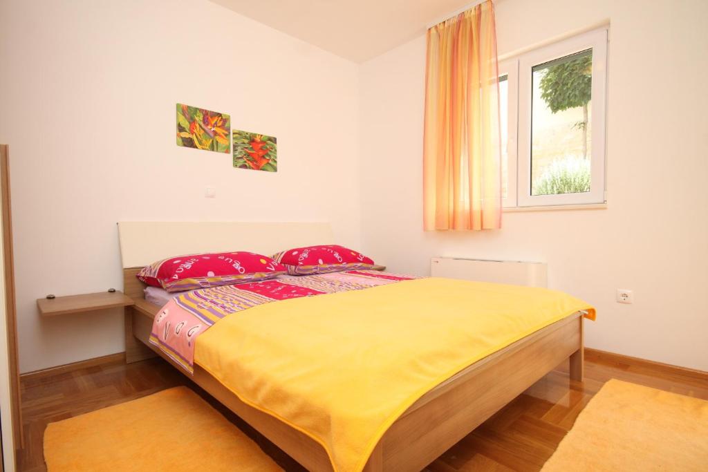 Fotografia z galérie ubytovania Apartments with a parking space Makarska - 3751 v destinácii Makarska