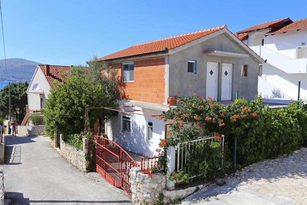 Budova, v ktorej sa apartmán nachádza