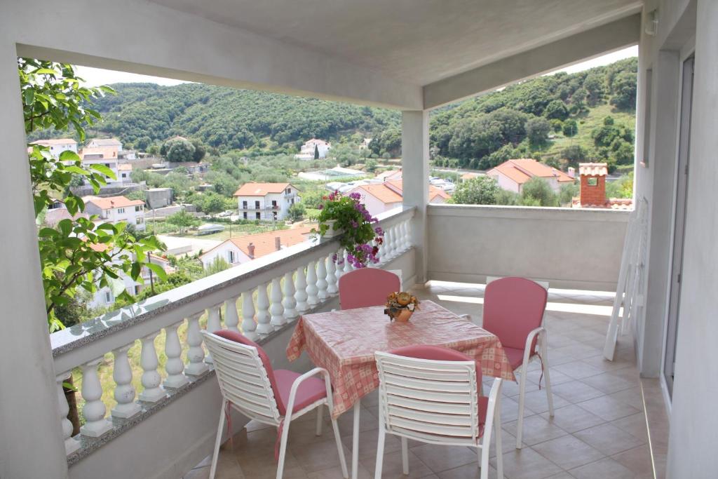 Výhľad na hory alebo výhľad na hory priamo z apartmánu