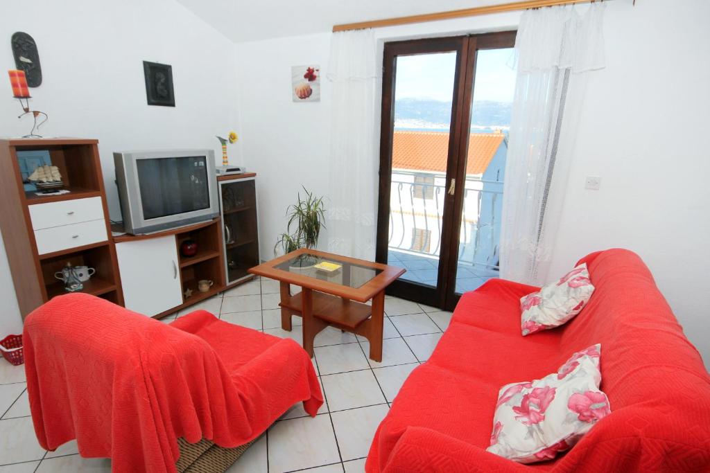 Fotografie z fotogalerie ubytování Apartments by the sea Slatine, Ciovo - 2039 v destinaci Slatine