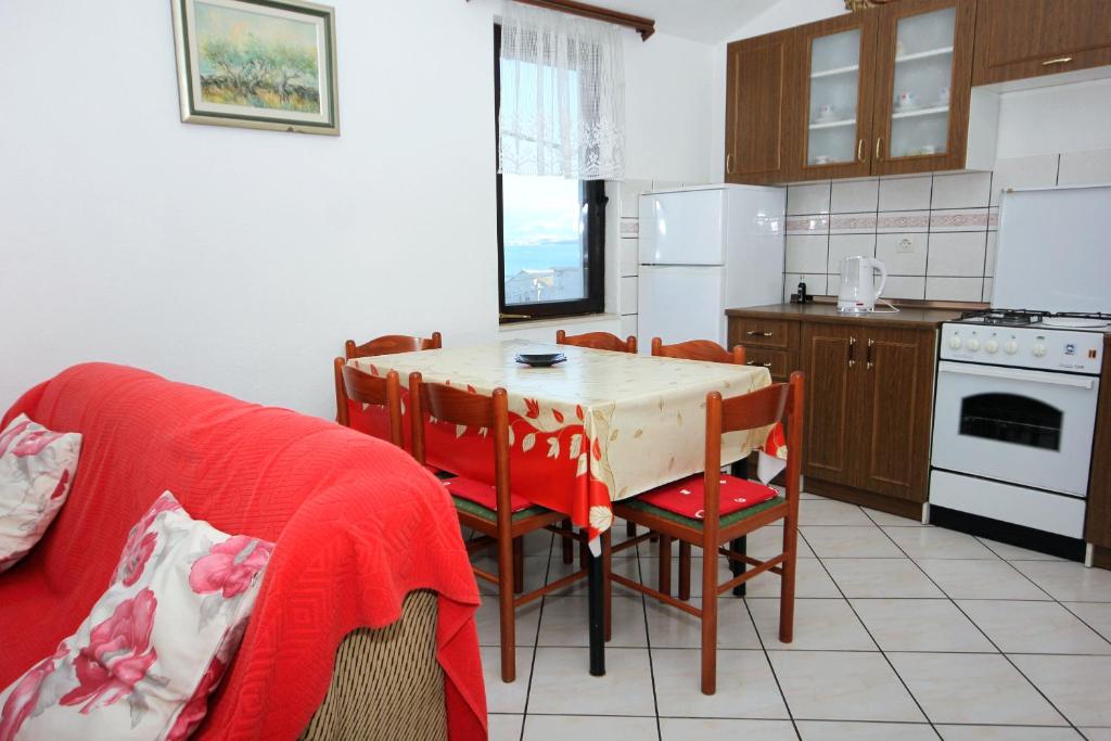 Fotografie z fotogalerie ubytování Apartments by the sea Slatine, Ciovo - 2039 v destinaci Slatine