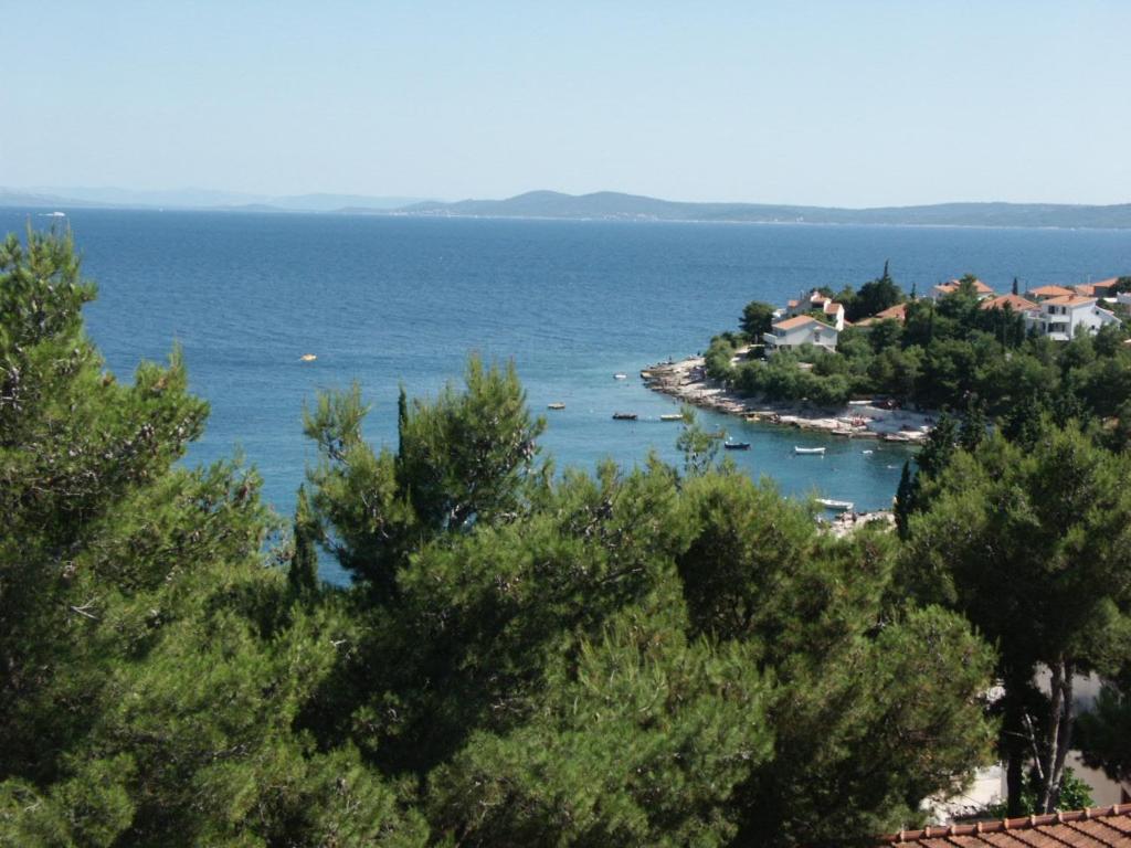 Apartments by the sea Mavarstica, Ciovo - 2097