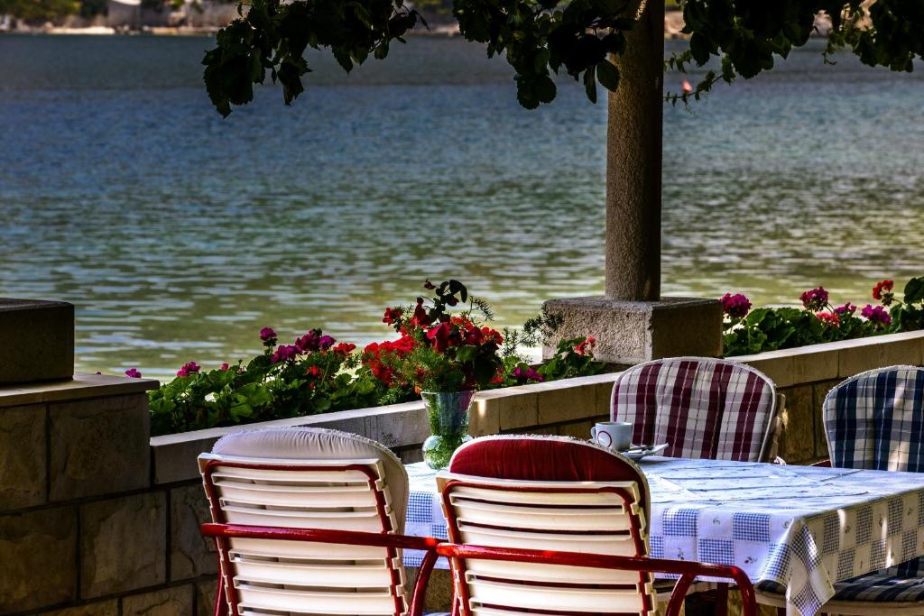 Zdjęcie z galerii obiektu Apartments and rooms by the sea Zaton Veliki, Dubrovnik - 2110 w mieście Zaton