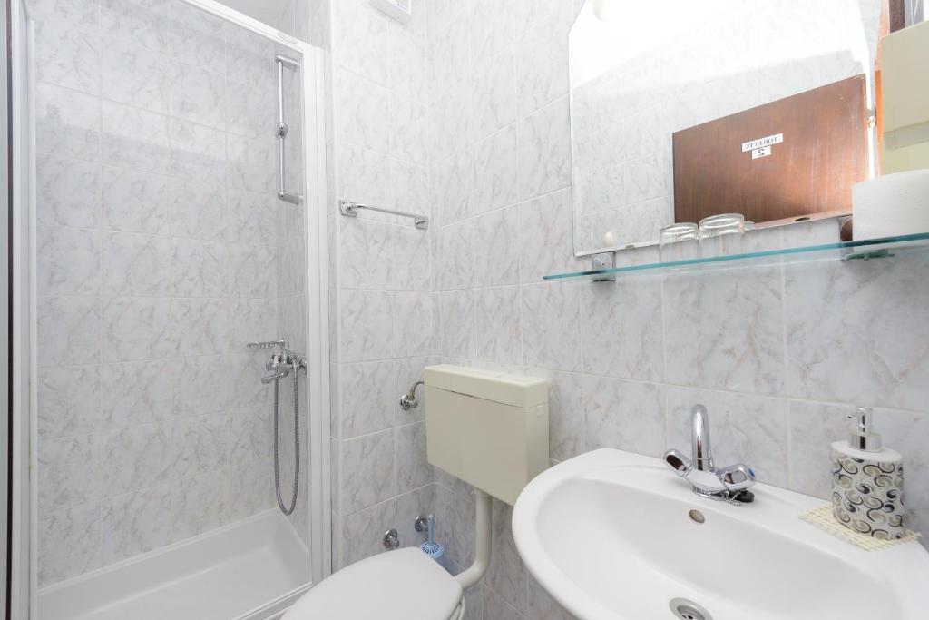 Zdjęcie z galerii obiektu Apartments and rooms by the sea Zaton Veliki, Dubrovnik - 2110 w mieście Zaton