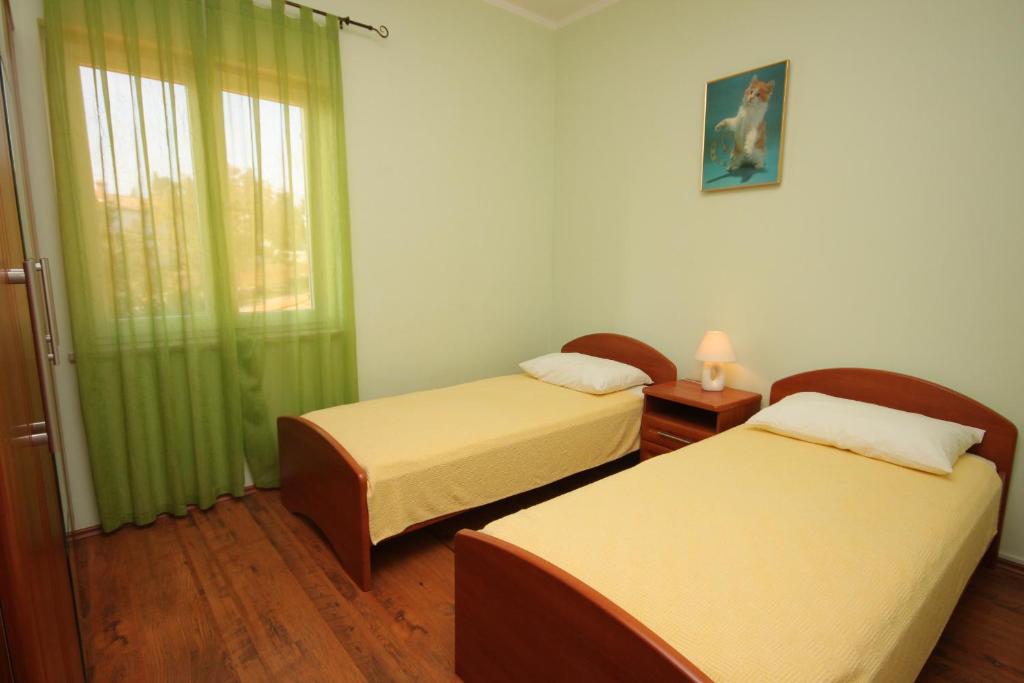 Fotografia z galérie ubytovania Family friendly apartments with a swimming pool Manjadvorci, Marcana - 2209 v destinácii Barban