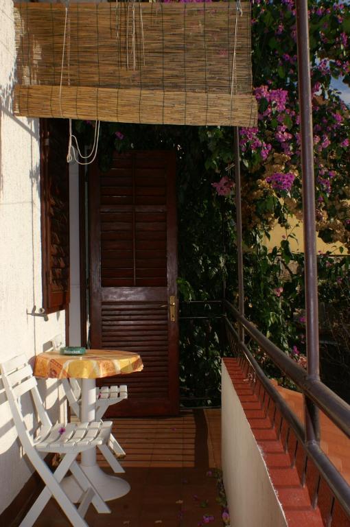 Balkón nebo terasa v ubytování Rooms by the sea Jelsa, Hvar - 4041