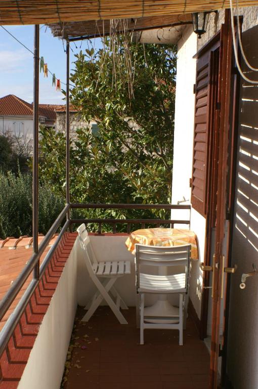 Balkón nebo terasa v ubytování Rooms by the sea Jelsa, Hvar - 4041