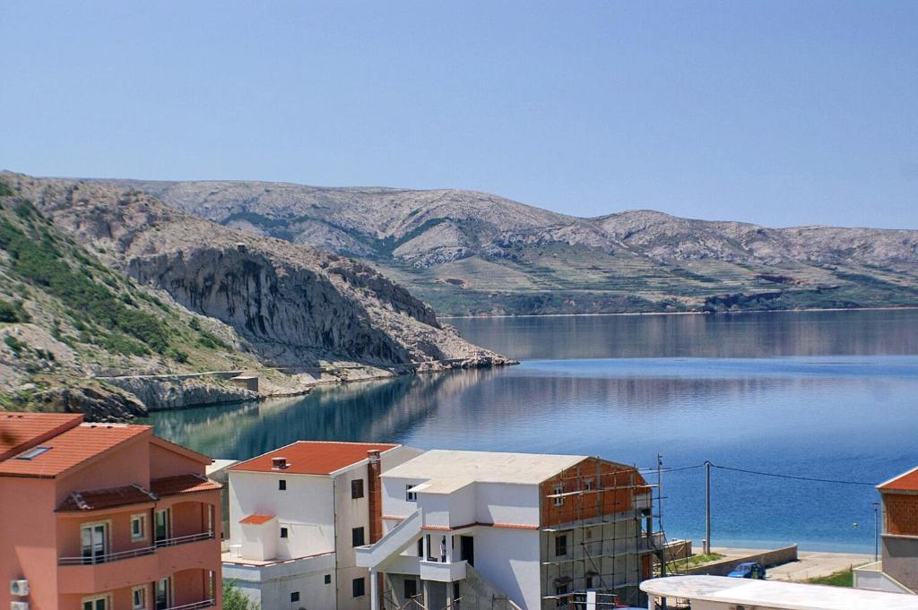 Fotografia z galérie ubytovania Apartment Metajna 4126a v destinácii Zubovići