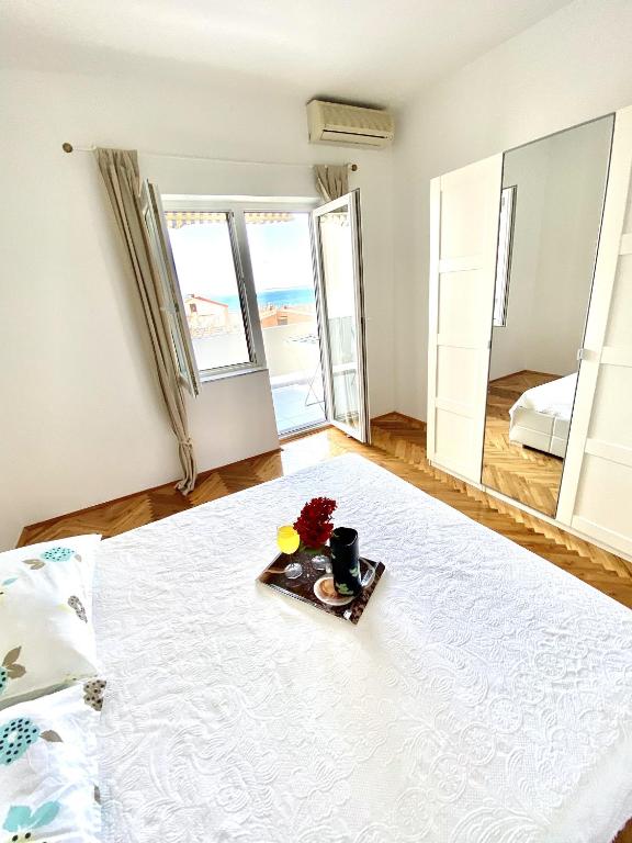 Zdjęcie z galerii obiektu Apartments with a parking space Metajna, Pag - 4121 w mieście Zubovići