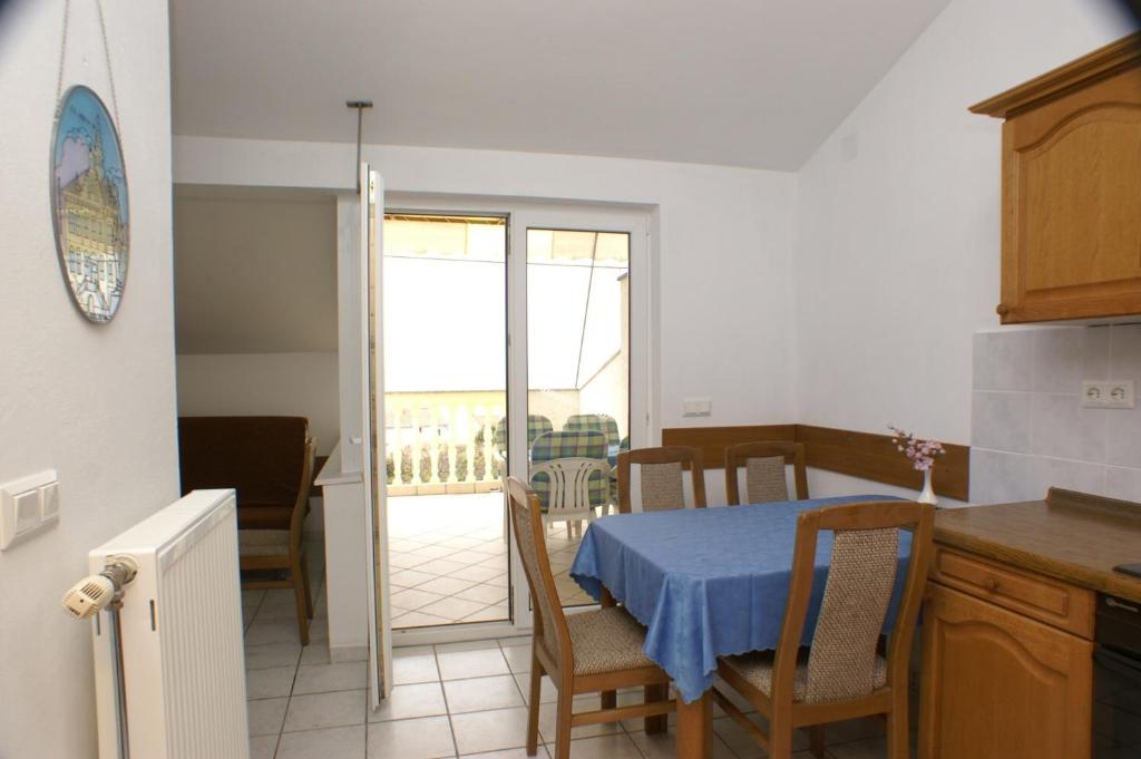 Posezení v ubytování Apartments by the sea Mandre, Pag - 4098