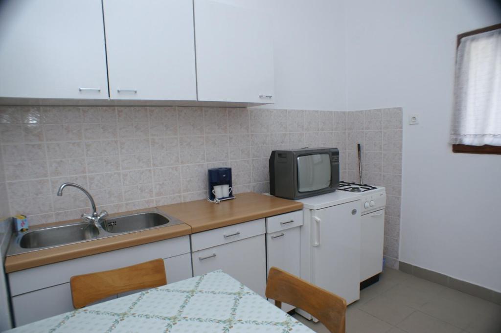 Zdjęcie z galerii obiektu Apartment Metajna 4150c w mieście Metajna