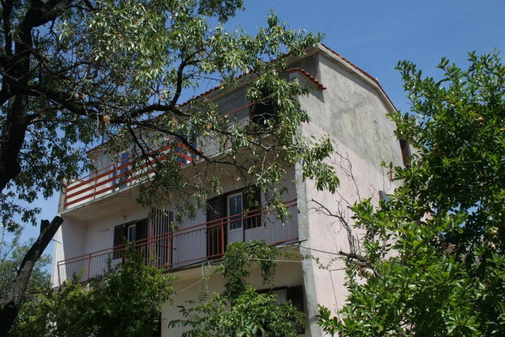Fotografie z fotogalerie ubytování Apartments with a parking space Grebastica, Sibenik - 4261 v destinaci Grebaštica