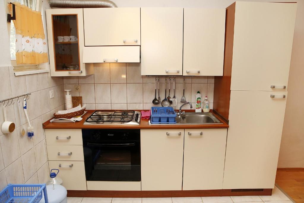 Fotografia z galérie ubytovania Holiday apartments Vrgada, Biograd - 4200 v destinácii Vrgada