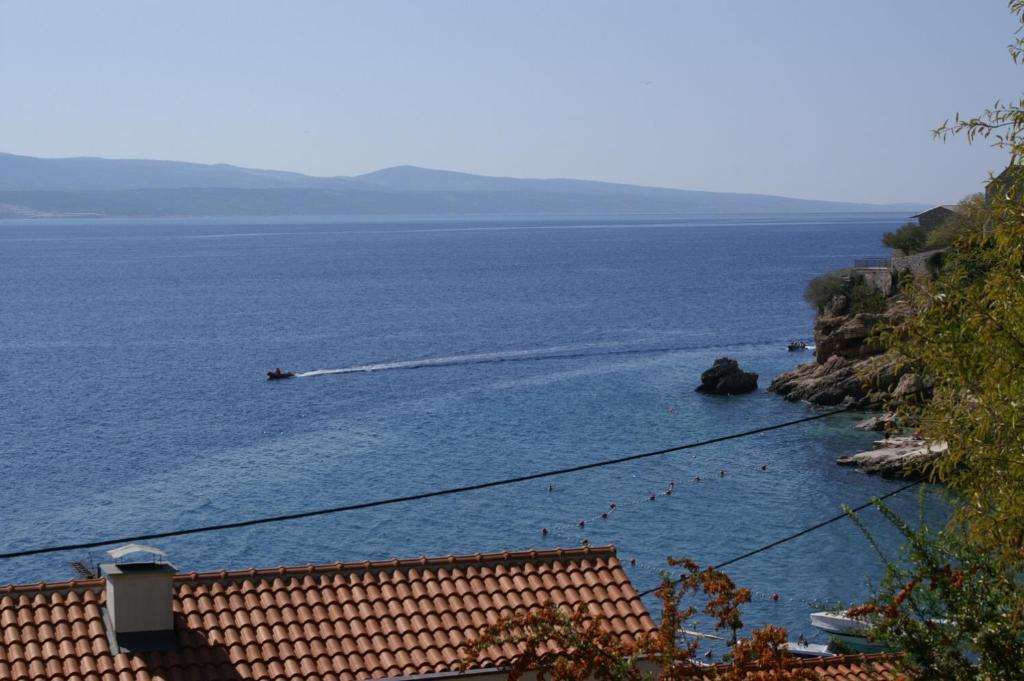 Fotografia z galérie ubytovania Seaside holiday house Pisak, Omis - 4280 v Pisaku