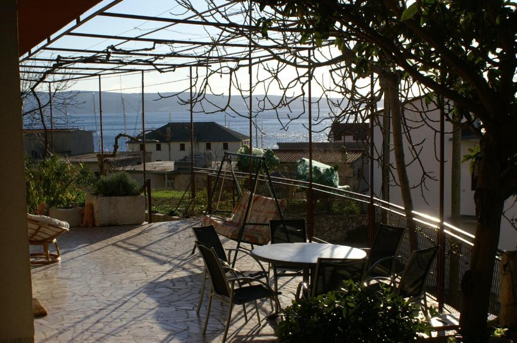 Fotografia z galérie ubytovania Apartments and rooms by the sea Sumpetar, Omis - 2099 v destinácii Jesenice