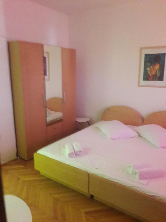 Fotografia z galérie ubytovania Apartments and rooms by the sea Sumpetar, Omis - 2099 v destinácii Jesenice