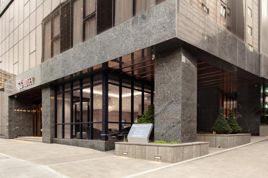 O edifício em que o hotel se localiza