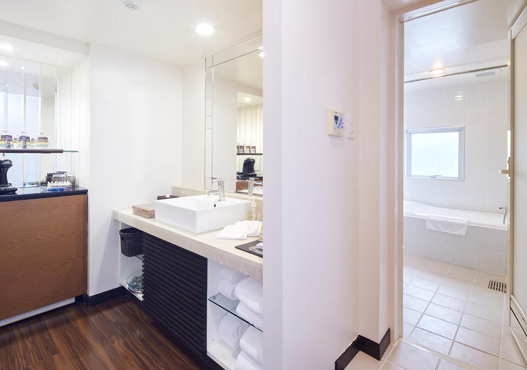 Kuchyň nebo kuchyňský kout v ubytování Hotel Mahaina Wellness Resorts Okinawa