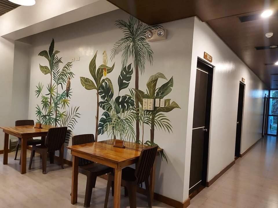 Posezení v ubytování Acacia Garden Inn and Suites