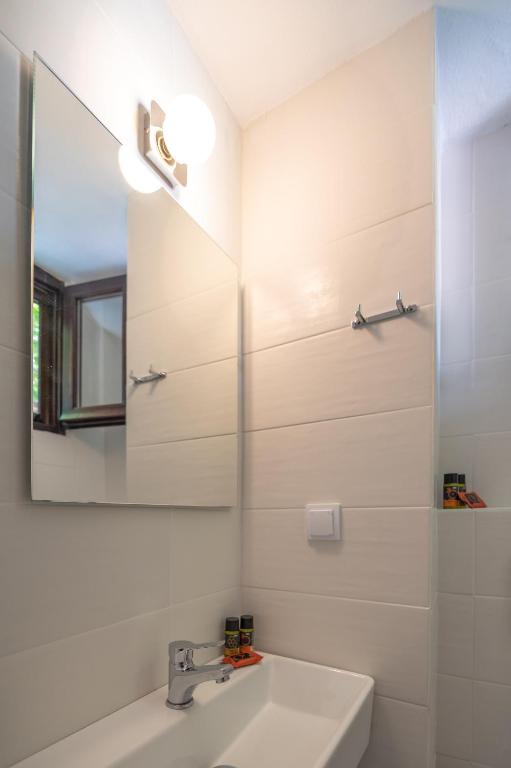 Marthas DeLight Rooms - 4