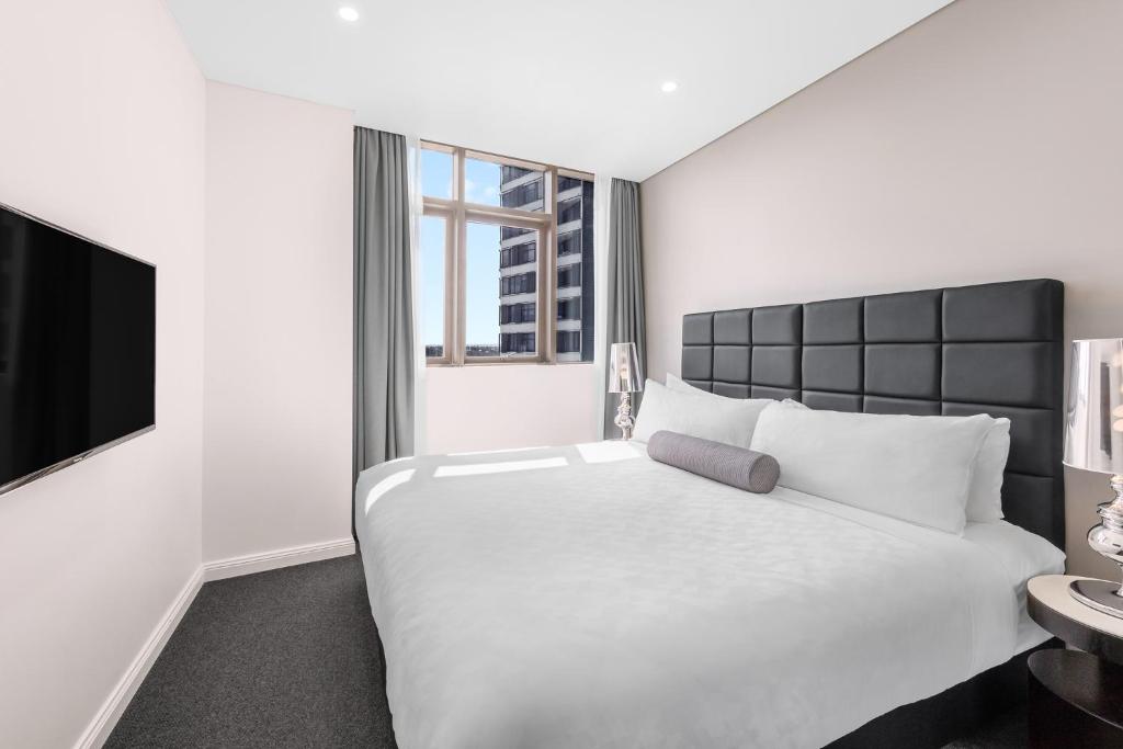 Meriton Suites Church Street, Parramatta