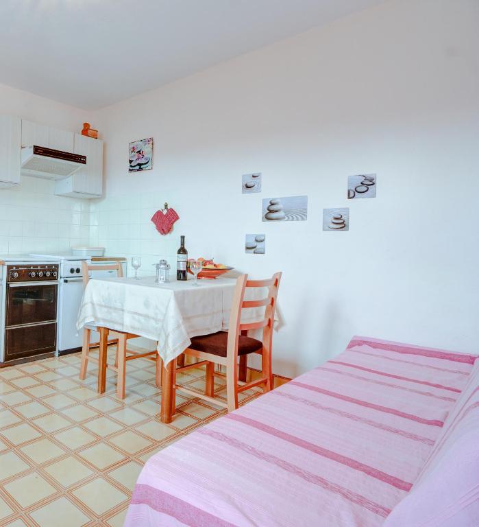 Fotografia z galérie ubytovania Apartments by the sea Vrboska (Hvar) - 4025 v destinácii Vrboska