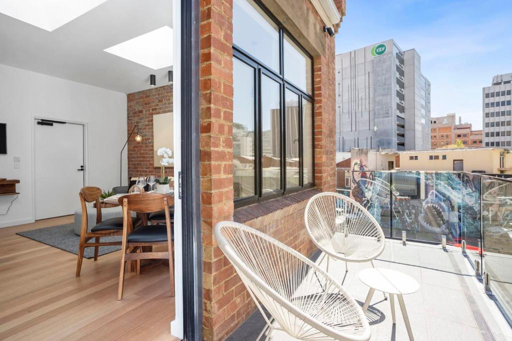 Saddlers House The Sanctuary Private Balcony, Hobart (updated