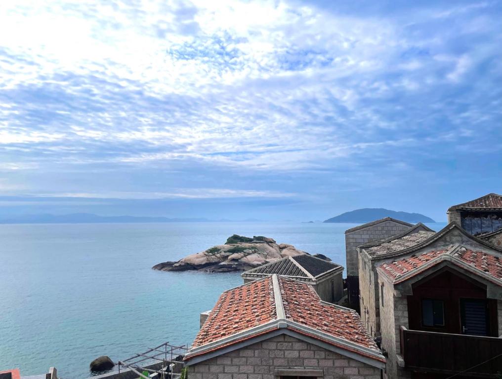 a view of a small island in the water at Qin Bi Qingnian Homestay in Beigan