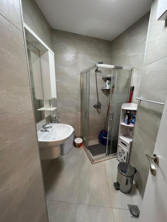 Daily Rental Apartment In Centre - Image 3