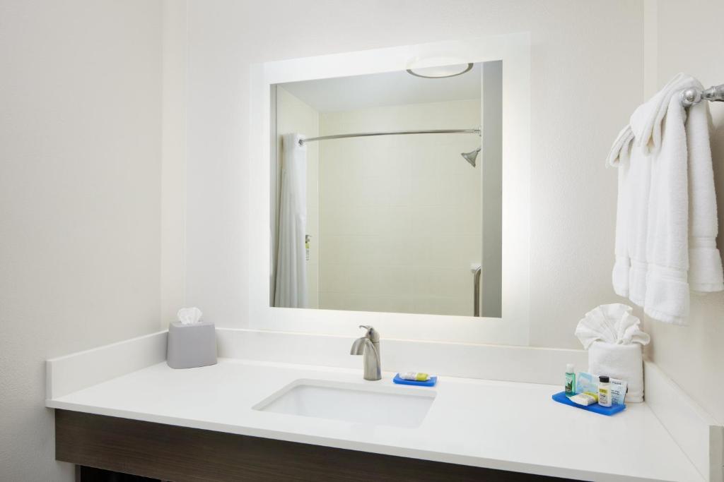 Holiday Inn Express & Suites - Valdosta by IHG - Habitación Estándar Con Dos Camas Queen