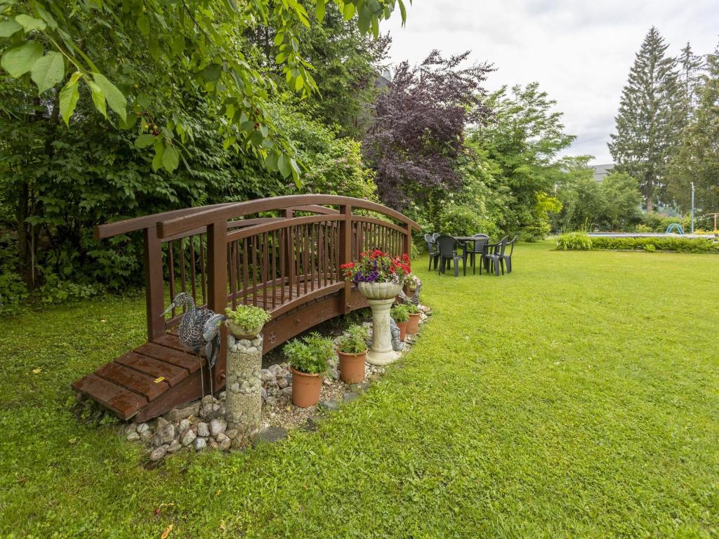 Zahrada ubytování Apartment in Tröpolach Carinthia with pool