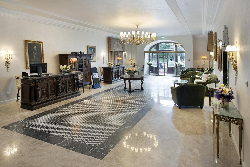 Vstupní hala nebo recepce v ubytování Hotel Caraiman