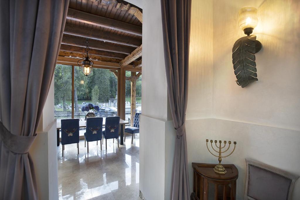 Posezení v ubytování Hotel Caraiman
