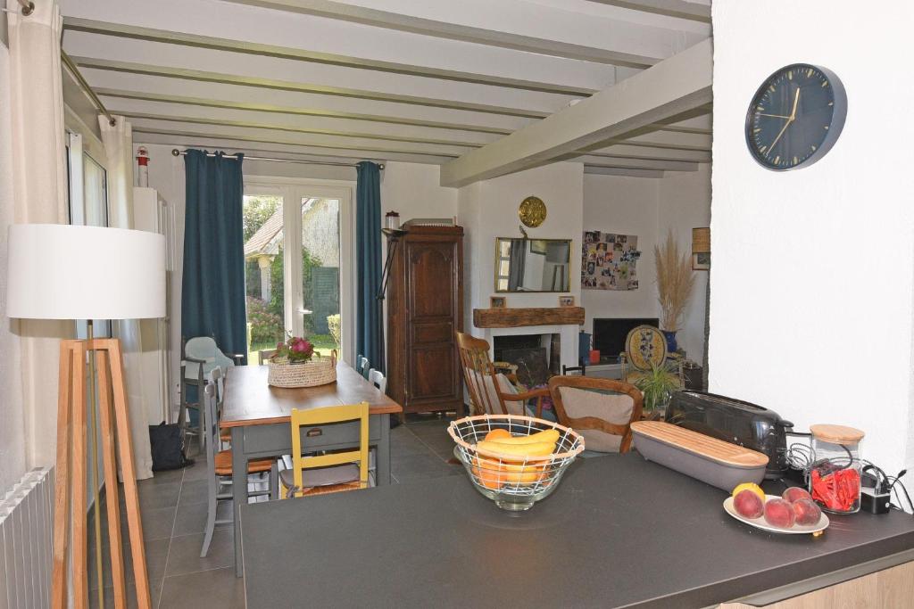 Les Pins Maison Vue sur Mer - Appartement De Trois Chambres