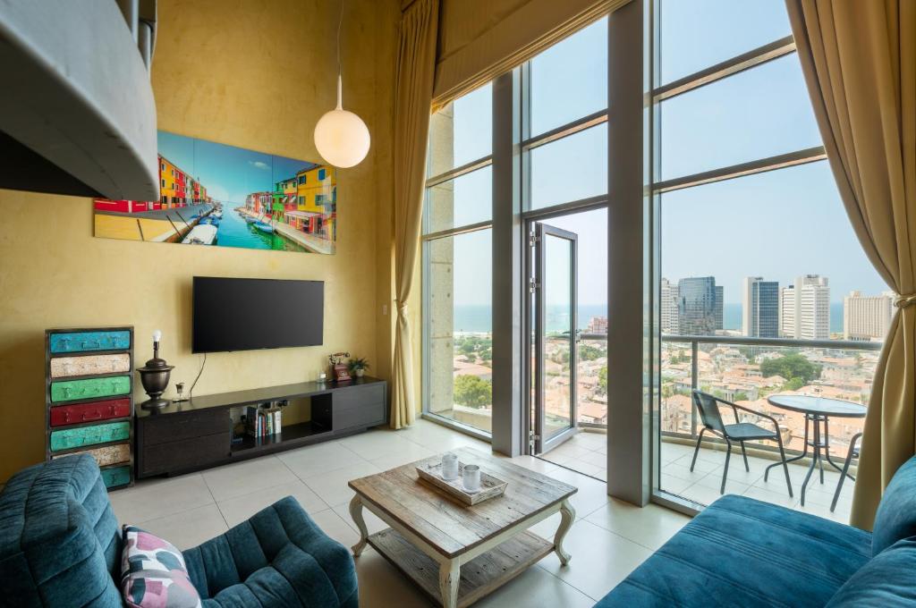 Booking.com: Neve Tzedek Tower - By Beach Apartments TLV , Tel Aviv,  Israele - 5 Giudizi degli ospiti . Prenota ora il tuo hotel!