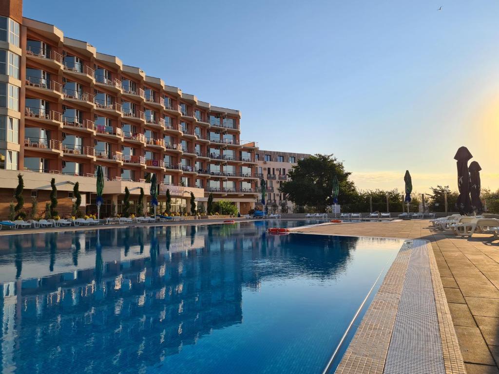 Bazén v ubytování Hotel Amiral nebo v jeho okolí