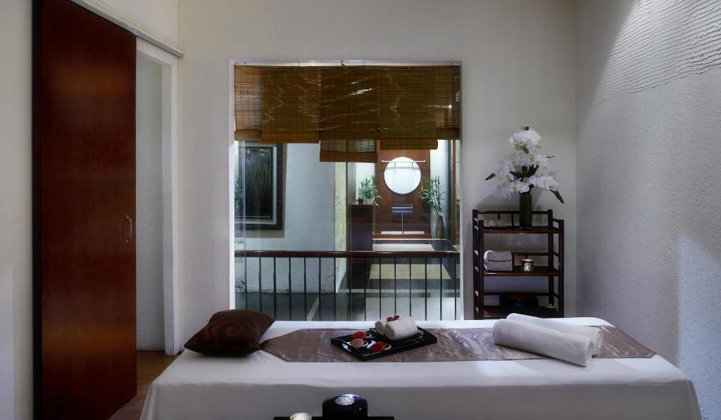 Postel nebo postele na pokoji v ubytování Melia Hanoi