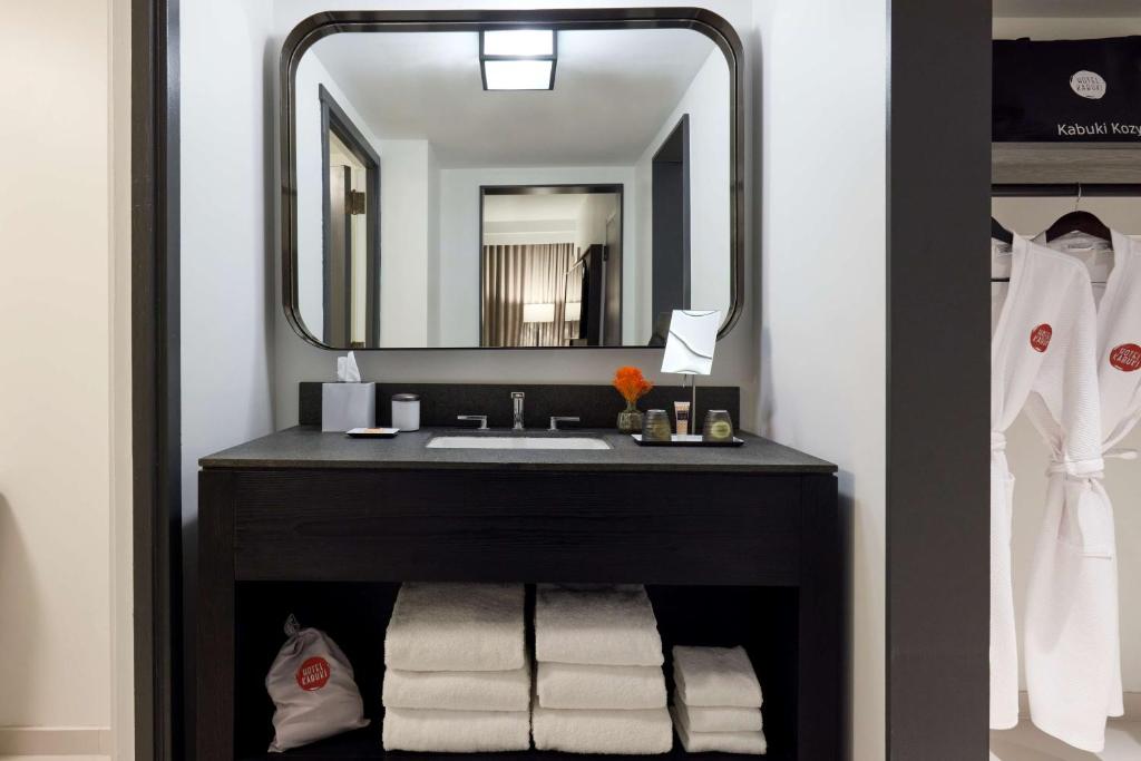 Hotel Kabuki, part of JdV by Hyatt - King Suite