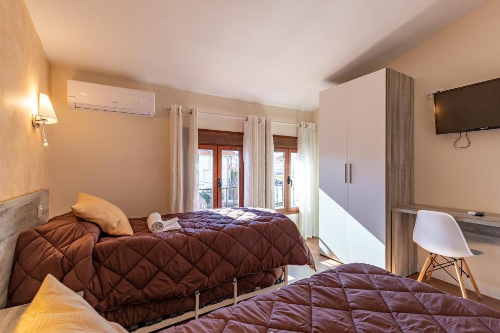 Albergue El Encuentro - Triple Room With Private Bathroom