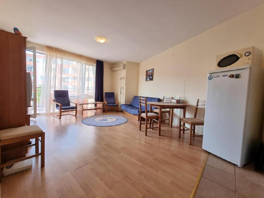 A kitchen or kitchenette at Privilege Fort beach Apartman Sveti Vlas 61m2